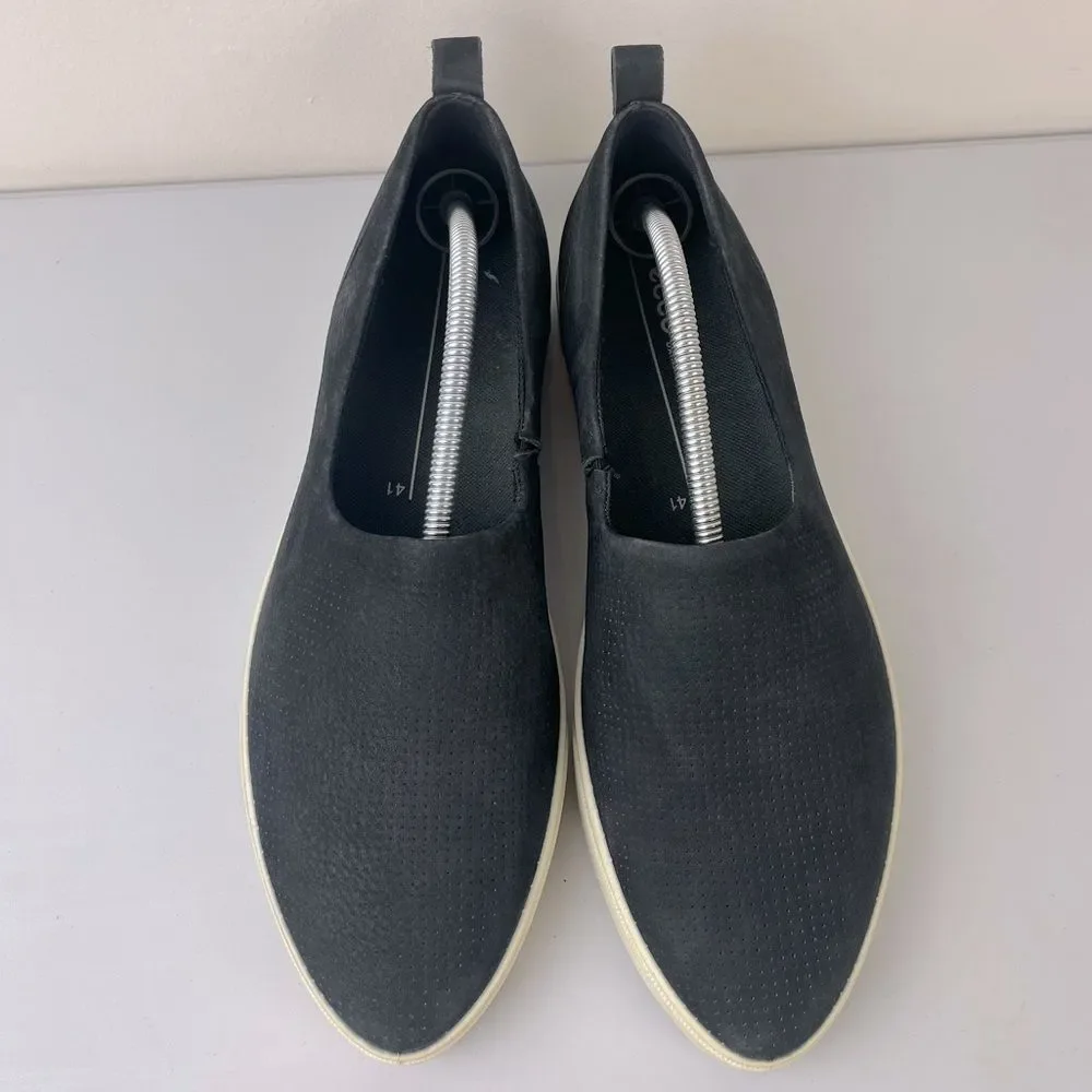 Ecco Gillian Slip On Sneaker Shoes Women’s Size 10 41 Black Suede Perforated - Picture 3 of 9